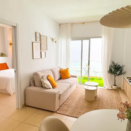 Peaceful House By Canaryscape Apartment